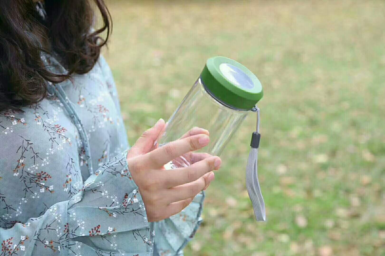如何正確選擇塑料水杯，冠一容器給出答案！